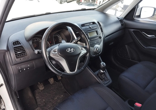 Hyundai ix20 cena 19000 przebieg: 60914, rok produkcji 2011 z Nisko małe 137
